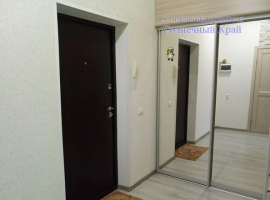 Продаётся  просторная, очень уютная 1-комнатная квартира с...