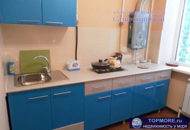 Продаётся 2-х комнатная квартира в первой курортной линии по ул. Горького в г.Анапа. 48 кв.м. До моря 10 минут...