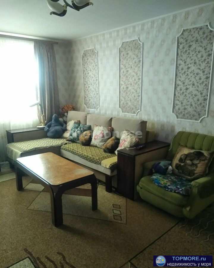 Продается светлая, уютная трехкомнатная  квартира  с видом на море .Недавно сделан ремонт ( кроме кухни)  Натяжные...