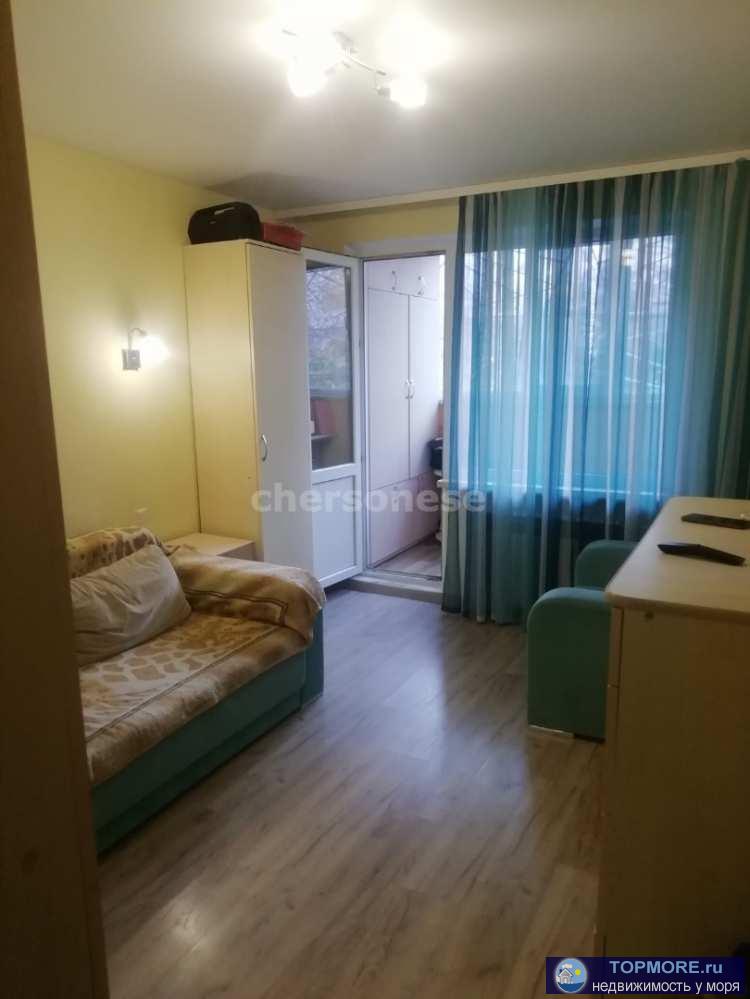 Продается уютная однокомнатная квартира на проспекте Октябрьской революции (район" Летчики") На первом...