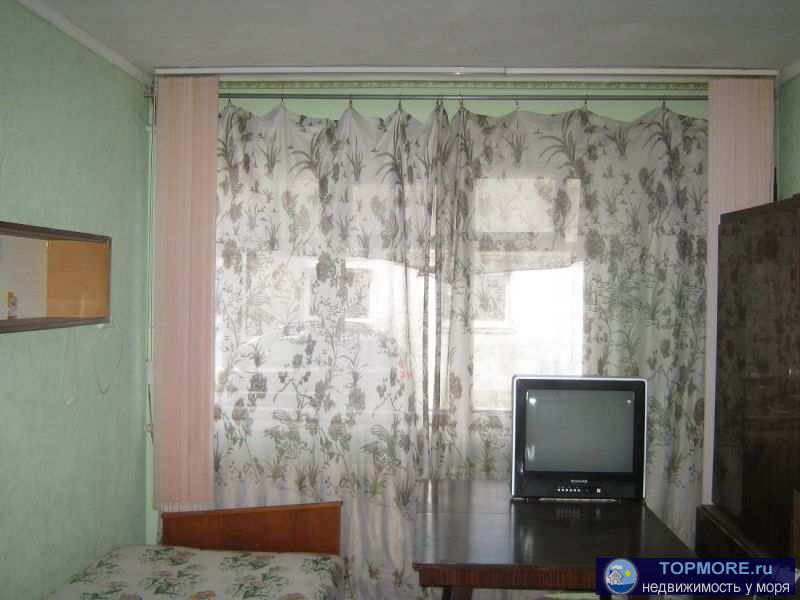 В Феодосии посуточно снять 1 комнатную квартиру. До пляжа, моря 900 метров - 9 минут, к набережной - 6 минут. К...