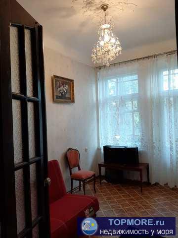 Продается 3х ком квартира в центре города Феодосия по ул. Нахимова. Дм - сталинка с высокими потолками. Квартира 76... - 2