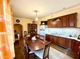 Продается дом по ул. Еременко в г. Феодосия. Дом 298 кв м, участок...