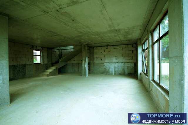 Продается дом в поселке Горный, Ялтинский городской округ. Дом под внутреннюю отделку. Площадь 175 кв м, участок 4... - 2