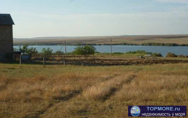 Продаётся садовый дом 60 кв.м., 4 сотки в г. Феодосия, ул Рябиновая, массив Степной, по садовой книжке. Свет, вода...