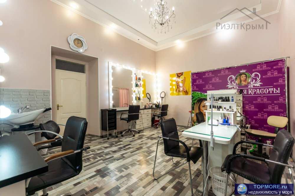 Сдам помещение под салон красоты в центре г. Симферополь. Хороший ремонт. Полностью оборудованные места для мастеров:...