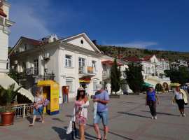 Предлагается к продаже три квартиры, общей площадью 205,9 м2, на...