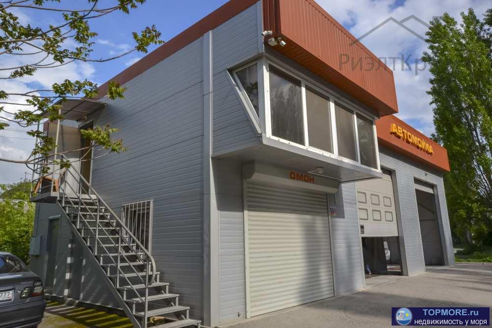 Продам двухэтажное здание,отдельно стоящее, общей площадью 150 м2, на первом этаже расположена автомойка с тремя... - 1