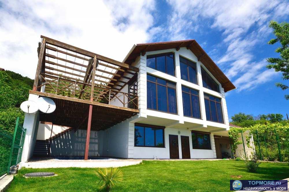 Продам дом общей площадью 226 м/2 на участке 5 соток, в пгт Никита, Ялта. Дом расположен 150 м. над трассой Ялта -... - 2