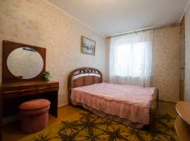 Сдам двухкомнатную квартиру на ул. Залесской. 
Косметический...