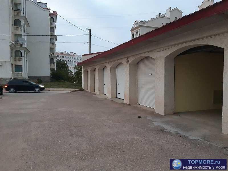 Гараж каменный 16 м2 на пр-те Античный, 1-А Продается отличный каменный гараж 16 м2 на пр-те Античный, во дворе... - 1