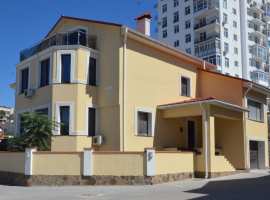 Продается новый современный 3-х этажный дом у моря в закрытом...