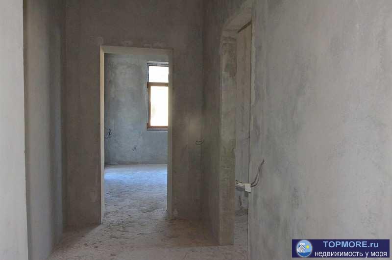 Новый дом на берегу моря в Севастополе, наб. А. Первозванного, дом 16. Дом 2-х этажный, 300 м2. В доме 4 комнаты,... - 34