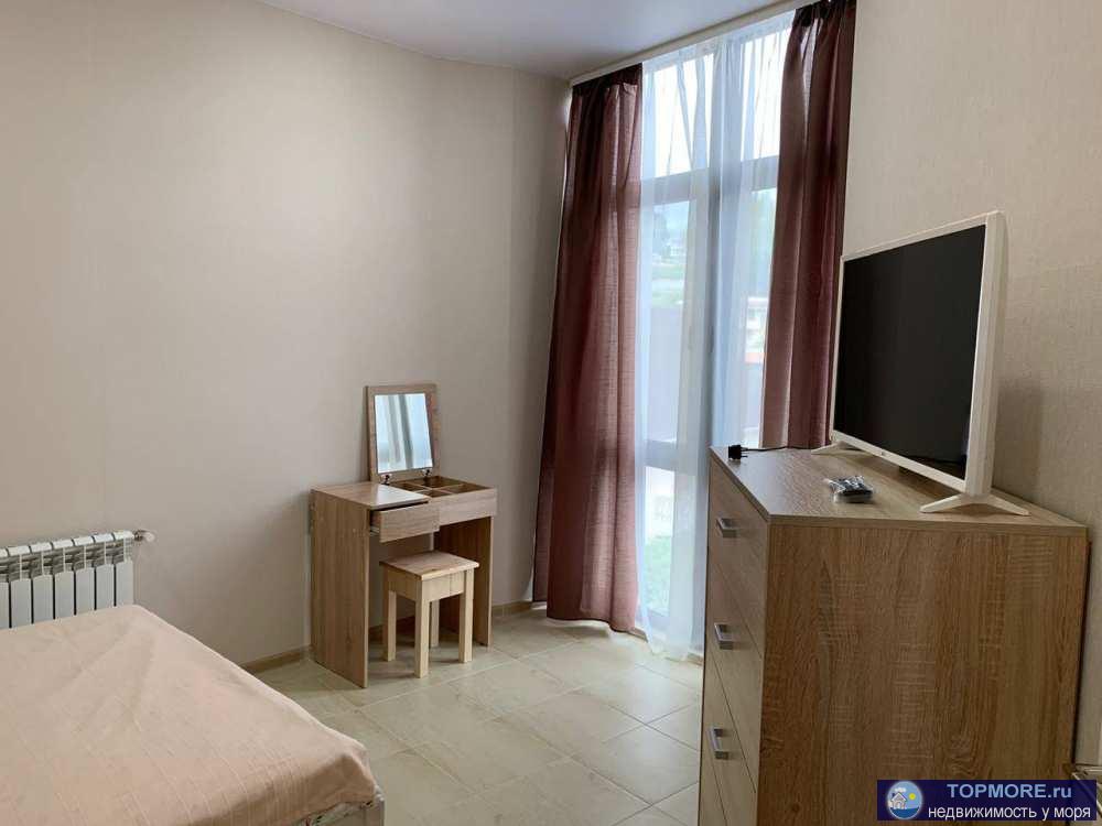 Просторная евродвушка 48м2 в районе Голубые Дали. 4 этаж, окна на 2 стороны, теплые полы в с/у, отличный ремонт,... - 1