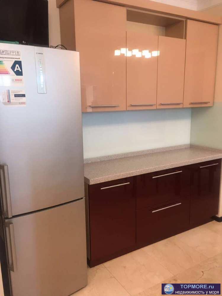 Отличная  квартира с потрясающим видом на море! Квартира очень просторная и светлая, с правильной планировкой : две... - 1