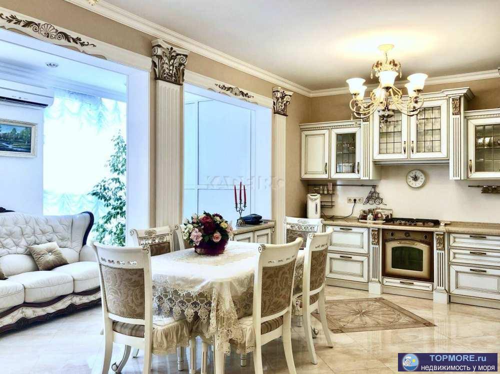 Продаю 3-х комнатную квартиру площадью 110 кв. м на 7 этаже 23 этажного монолитного дома бизнес-класса в самом центре...