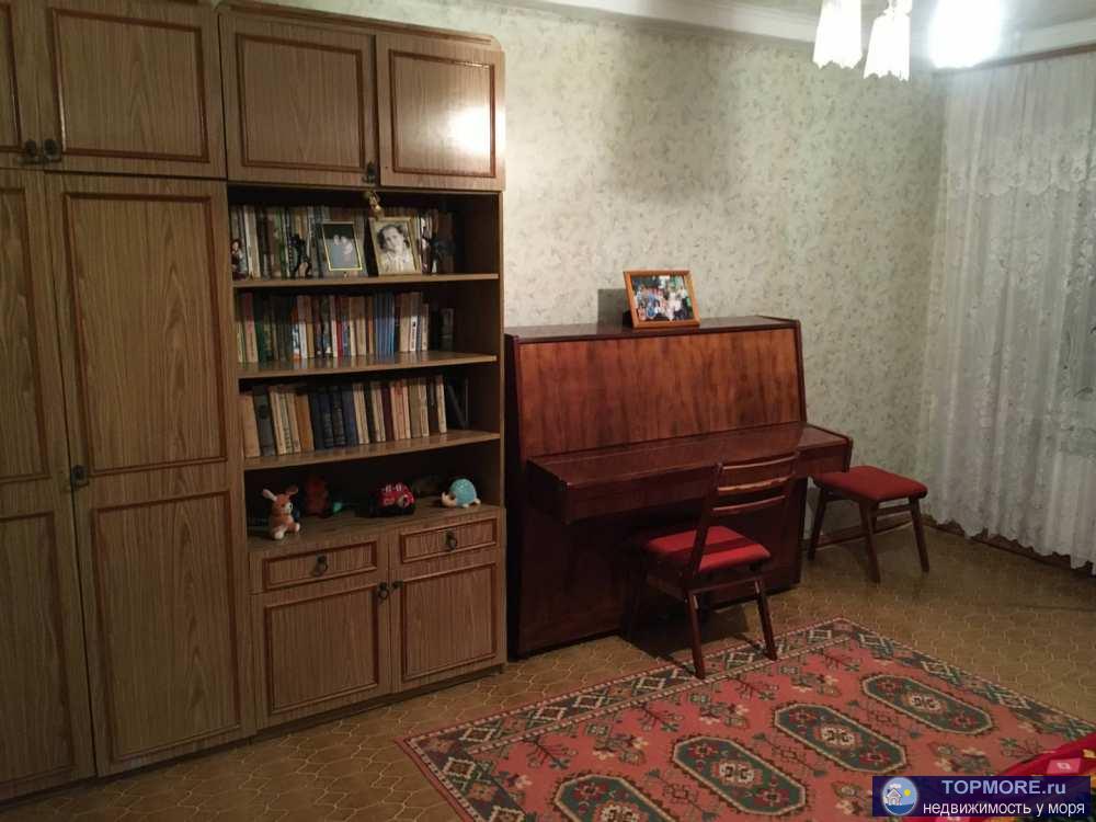 Продается уютная 3 комнатная квартира в Кабардинке. Вся необходимая социальная инфрасткуктура находится в радиусе 100... - 1