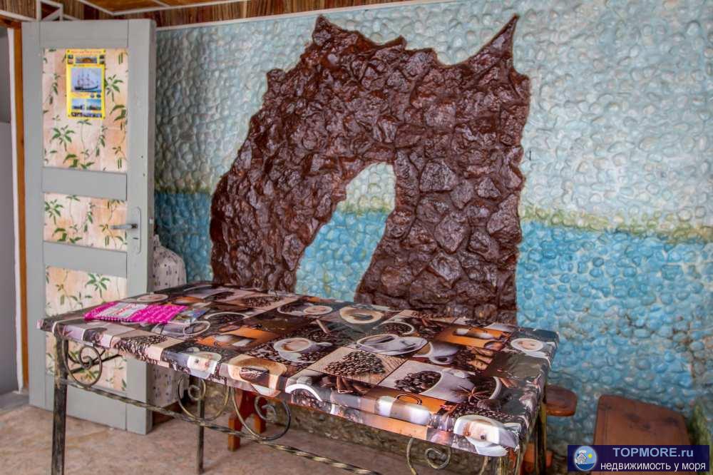 Предлагаем для проживания в Коктебеле, напротив аквапарка, двухэтажный коттедж (по одному двухкомнатному... - 12