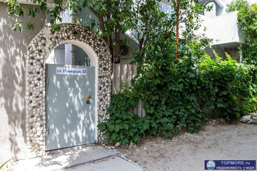 Предлагаем для проживания в Коктебеле, напротив аквапарка, двухэтажный коттедж (по одному двухкомнатному... - 20