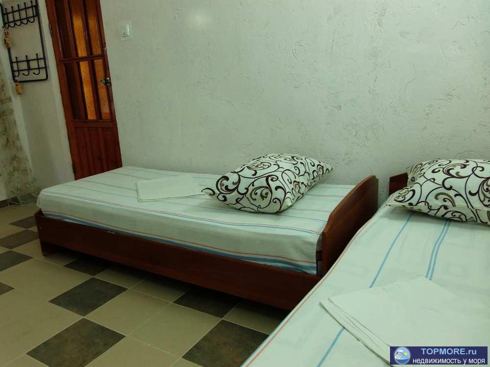 Предлагаем для проживания в Коктебеле, напротив аквапарка, двухэтажный коттедж (по одному двухкомнатному... - 24