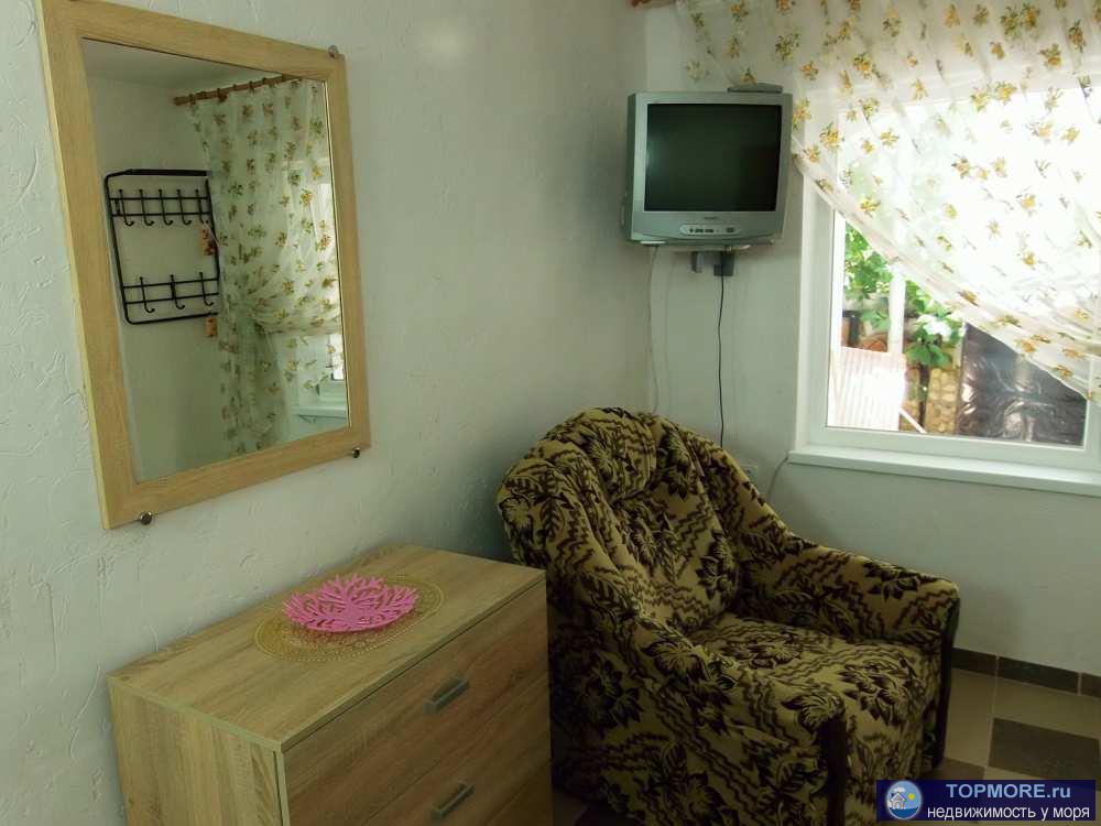 Предлагаем для проживания в Коктебеле, напротив аквапарка, двухэтажный коттедж (по одному двухкомнатному... - 27