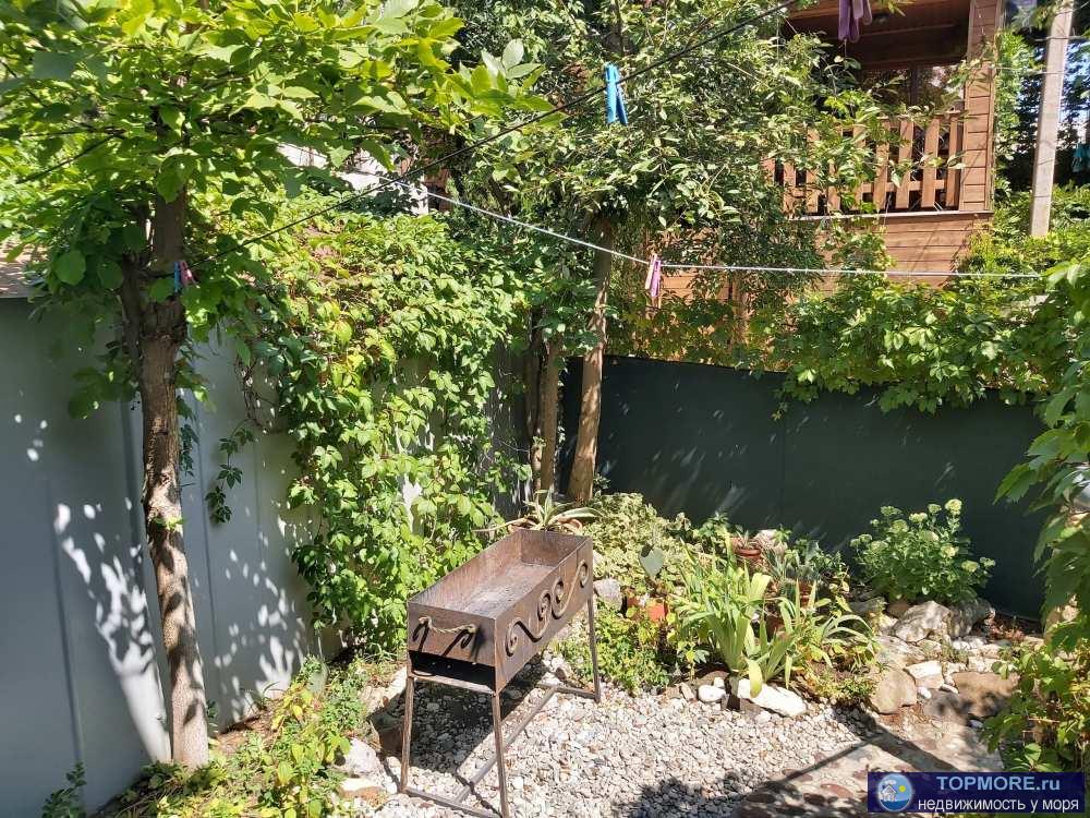 Предлагаем для проживания в Коктебеле, напротив аквапарка, двухэтажный коттедж (по одному двухкомнатному... - 8