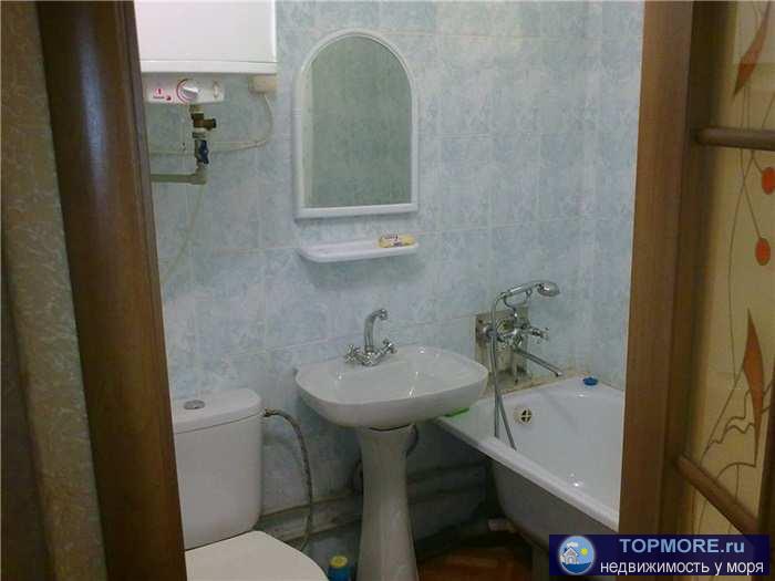 Сдается до лета ( июнь 2021 г ). Уютная и чистая 1 ком кв в Камышах, в хорошем состоянии . Рядом ТРЦ Апельсин,... - 1