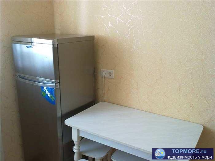 Сдается до лета ( июнь 2021 г ). Уютная и чистая 1 ком кв в Камышах, в хорошем состоянии . Рядом ТРЦ Апельсин,... - 2