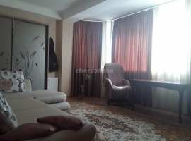 Прoдаётся двухкомнатная квартира  нa прoспeктe Ген. Остряковa,229....