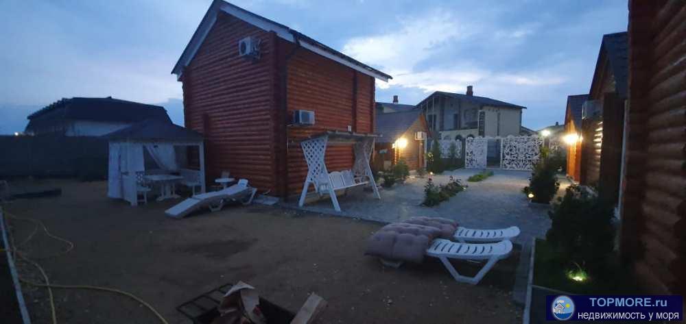 Красивый деревянный эко дом в 100м от моря. 2 комнаты для 6 чел., оборудованная кухня.  Двор общий. Есть мангальная... - 4