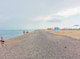 Красивый деревянный эко дом в 100м от моря. 2 комнаты для 6 чел.,...