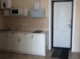 Этаж дома с отдельным входом расположен среди реликтовых деревьев...