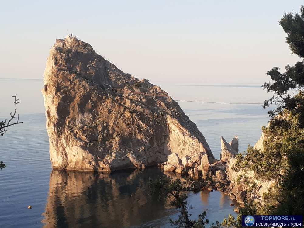 Сдаётся квартира-студия в старинном особняке в историческом центре Симеиза. Советская 68. До пляжа 3-4 минуты через... - 13