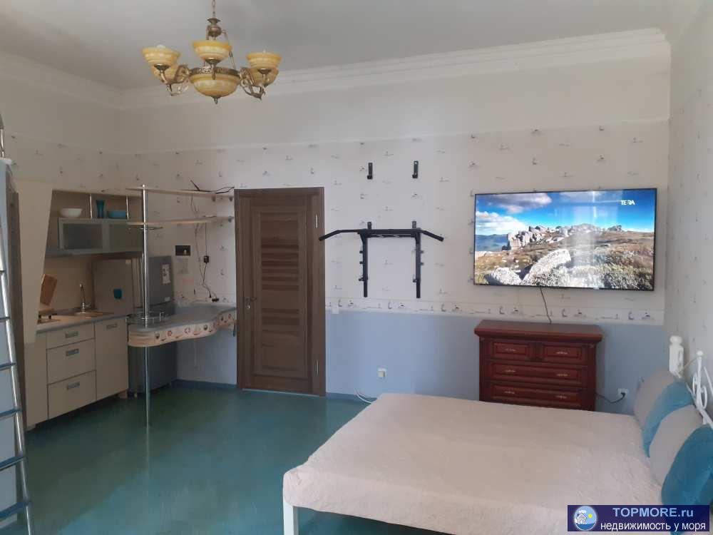 Сдаётся квартира-студия в старинном особняке в историческом центре Симеиза. Советская 68. До пляжа 3-4 минуты через... - 7