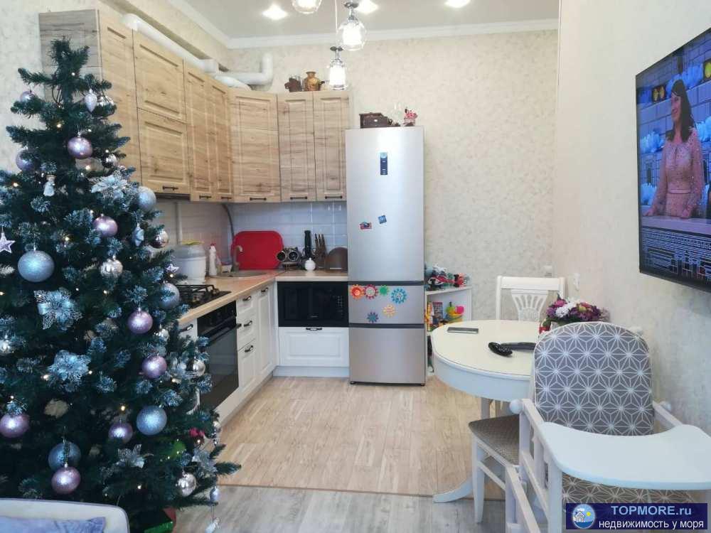 Продам светлую и уютную квартиру с мебелью и техникой. Ремонт делали для себя. Есть балкон с видом на море. Высота... - 1