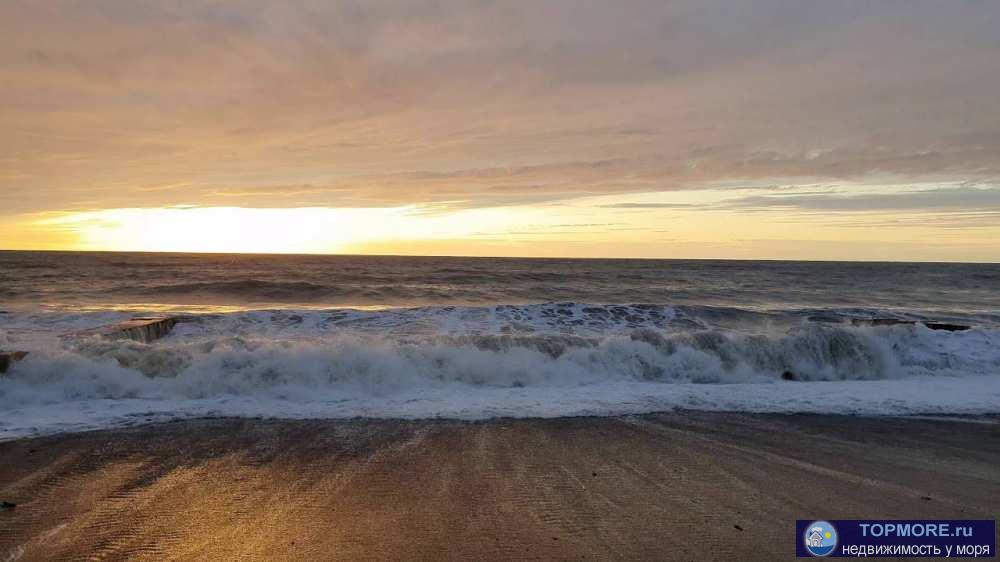 Продаю красивую и светлую студию с ремонтом мебелью и теникой. Ипотека сбербанка возможна. В пешей доступности...