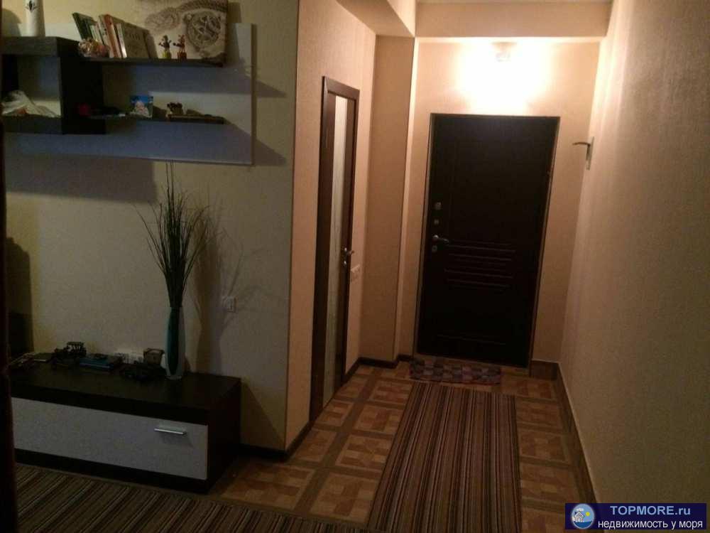 Продается угловая однокомнатная квартира 36,4 кв.м с лоджией. Удобной планировки, с кухней, санузлом, гардеробной.... - 1