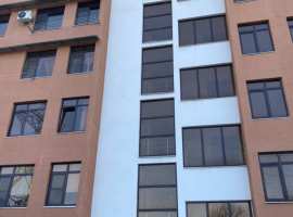 Продаю двухкомнатную квартиру с косметическим ремонтом. Статус...