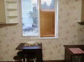 Квартира на первом этаже пятиэтажного дома,по факту этаж второй....