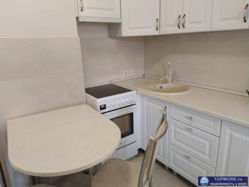 Продается квартира полуторка (студия + спальная комната с окном) , площадь 37 кв.м с балконом в Дагомысе  (ул.... - 1