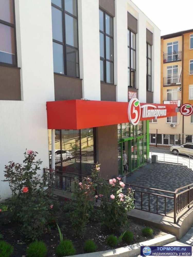 Продаётся квартира на 1 этаже 1 этажного дома .общая площадь 52 кв м двухуровневая(второй этаж официально проходит по...