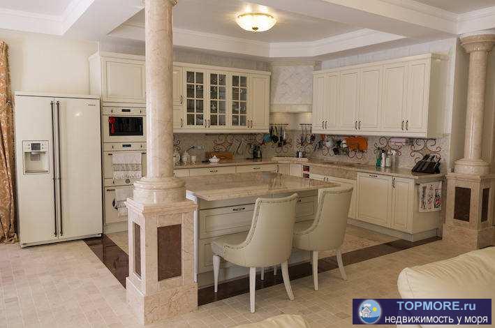 Продается Вилла в тосканском стиле. Дом расположен на участке 6 соток с панорамным видом на море. Жилая площадь 330...