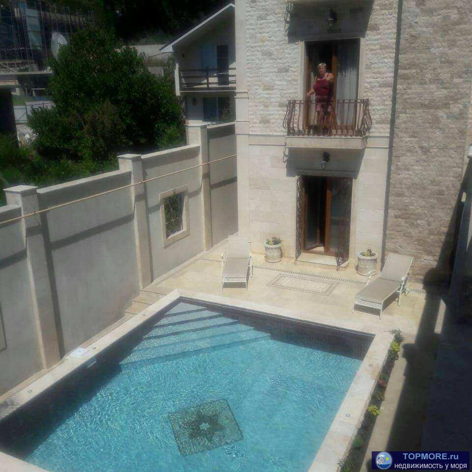 Продается Вилла в тосканском стиле. Дом расположен на участке 6 соток с панорамным видом на море. Жилая площадь 330... - 2