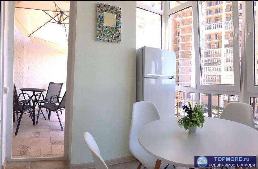 Двухкомнатная квартира с отличным ремонтом. Жилая площадь 50м, кухня 10м. В квартире накопительный бак, гардеробная,... - 2