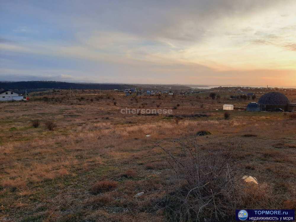 Продается земельный участок ИЖС общей площадью 10 соток на улице Линия 2, поселок Любимовка!  Участок ровный,... - 1