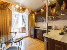 Сдам благоустроенную двухкомнатную квартиру на Пневматике....