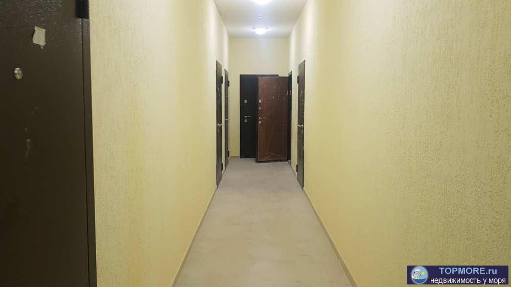 Продаю квартиру в сданном доме, на закрытой территории -большая парковка и детская площадка. До остановки и магазинов...