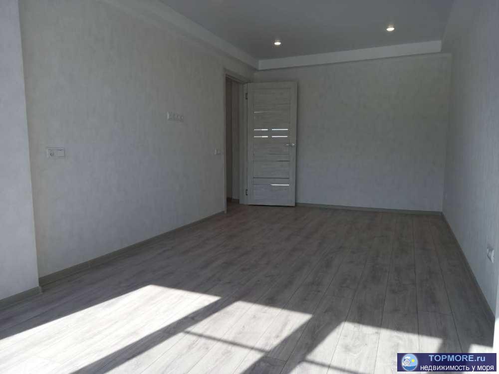 Квартира с качественным новым, светлым ремонтом район Донская. Предусмотрена возможность отделить спальню. В шаговой... - 1