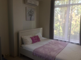 2-к. квартира в курортом городке, через Ленина, до моря идти 15...