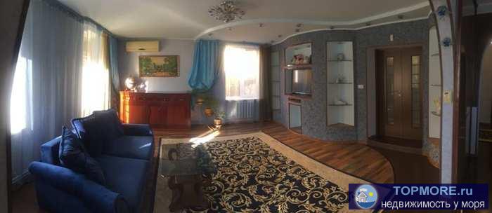 Сдается отличный дом в черте города. В доме 3 изолированные комнаты . Большой санузел ( ванная, душевая) . Теплый...